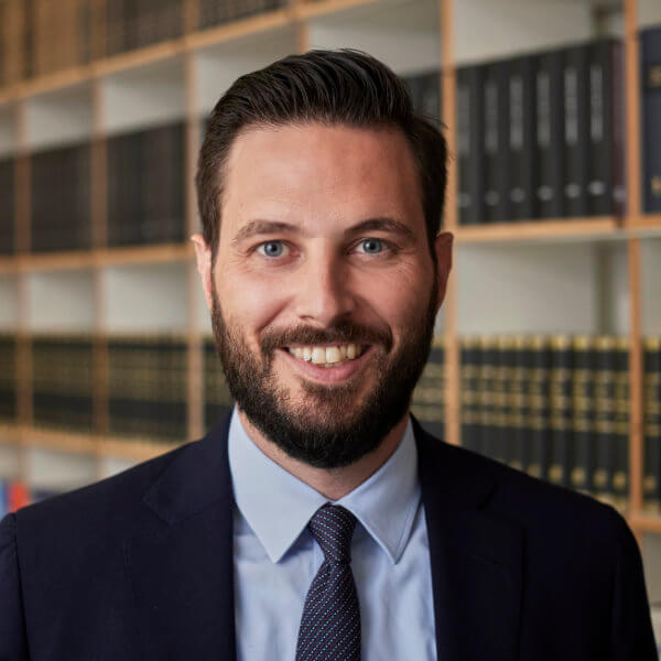 Dr. Frédéric Schneider // Strafverteidiger in Berlin und Rechtsanwalt für Strafrecht und Wirtschaftsstrafrecht
