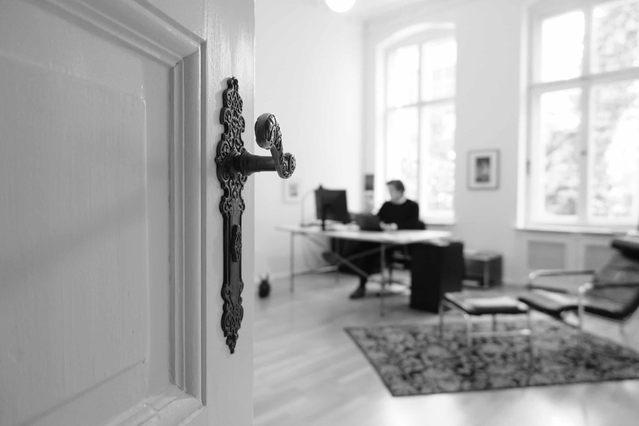Strafrecht, Berlin, Strafverteidiger, Rechtsanwälte, Kanzlei, Rechtsanwalt, Anwalt, Fachanwalt, Fachanwälte, Strafverteidigung, Wirtschaftsstrafrecht, Steuerstrafrecht, Medizinstrafrecht, Arztstrafrecht, Arbeitsstrafrecht, Insolvenzstrafrecht, Compliance, Strafverteidiger Berlin, Strafverteidigung Berlin, Dr. Benedikt Mick, Dr. Frédéric Schneider